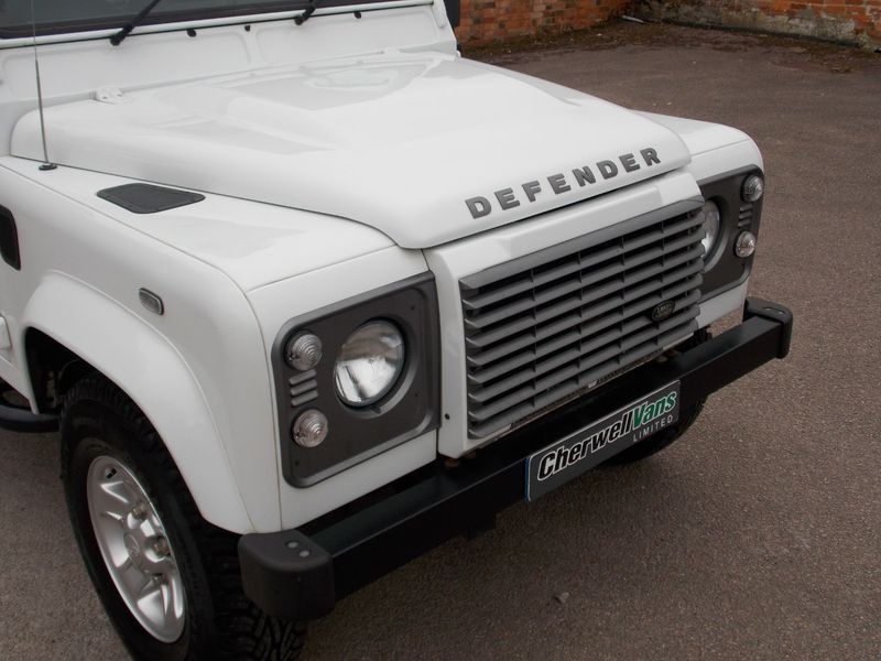 LAND ROVER DEFENDER 90