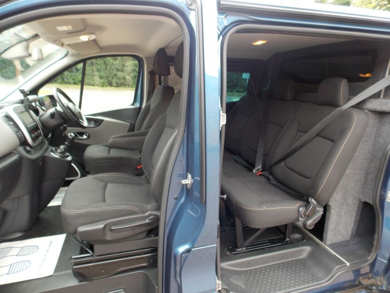 RENAULT TRAFIC