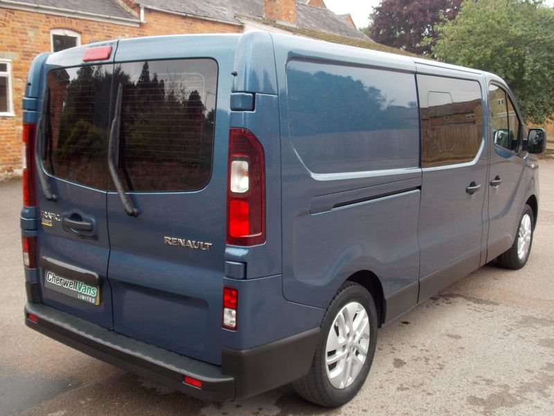 RENAULT TRAFIC