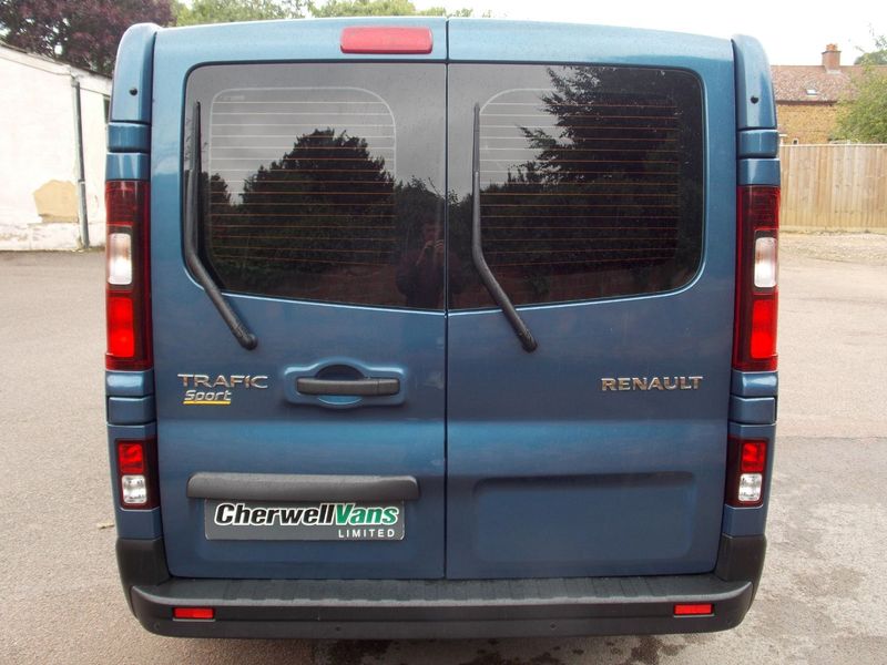 RENAULT TRAFIC