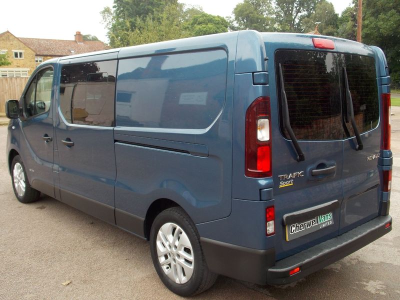 RENAULT TRAFIC