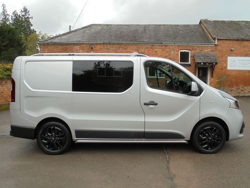 RENAULT TRAFIC