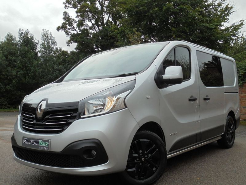 View RENAULT TRAFIC SL27 SPORT NAV 1.6 Bi-TURBO DCi 120bhp ENERGY SWB VAN *NO VAT*