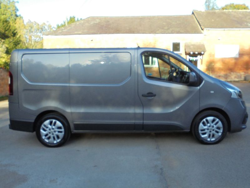 RENAULT TRAFIC