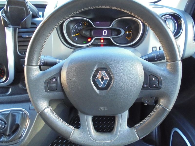 RENAULT TRAFIC