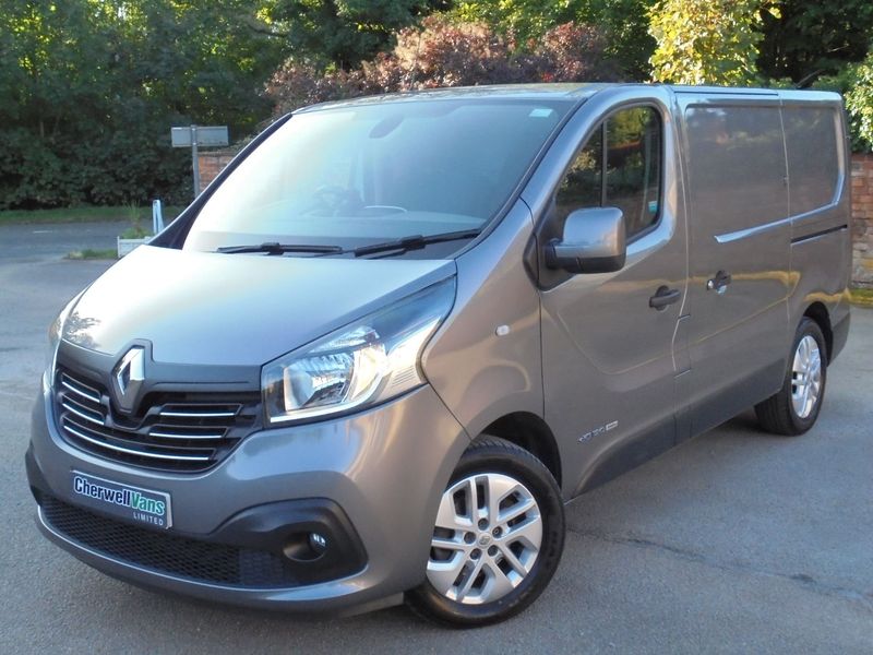 View RENAULT TRAFIC SL27 SPORT NAV 1.6 Bi-TURBO DCi 120bhp ENERGY SWB VAN *NO VAT*