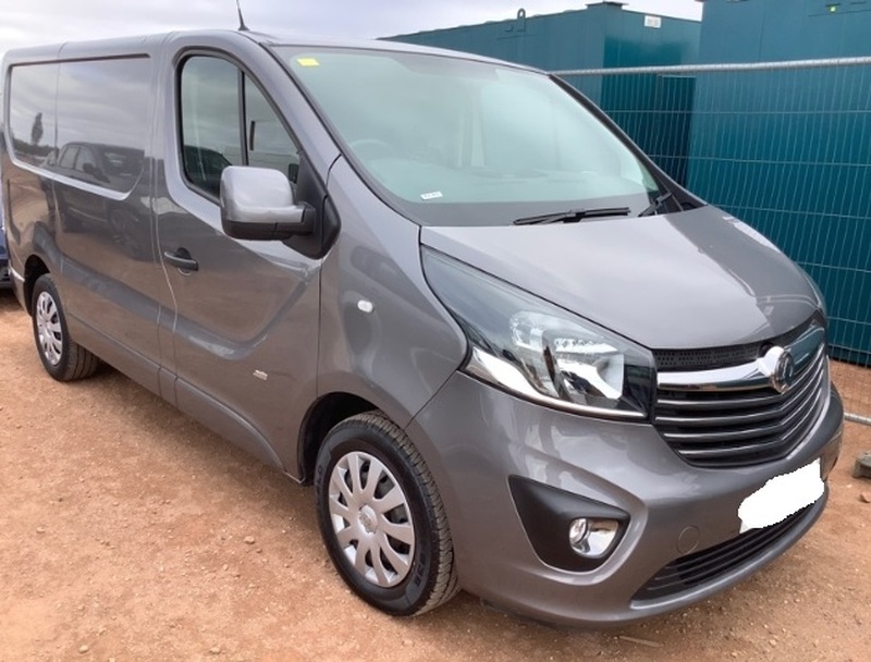 VAUXHALL VIVARO