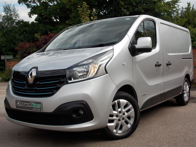 View RENAULT TRAFIC SL27 SPORT NAV 1.6 Bi-TURBO DCi 125bhp ENERGY SWB VAN *NO VAT*