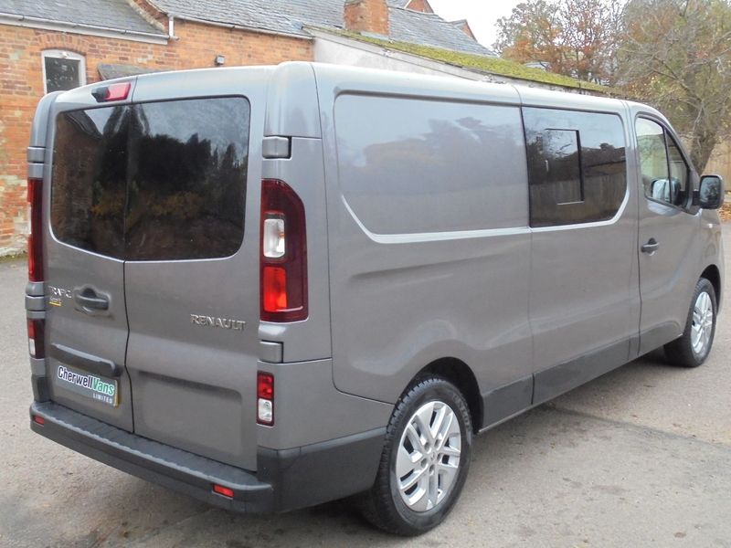 RENAULT TRAFIC