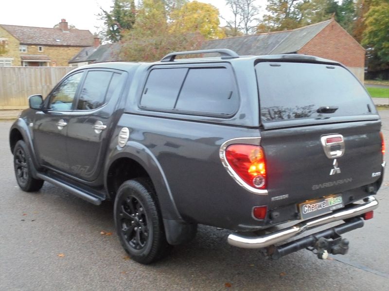 MITSUBISHI L200