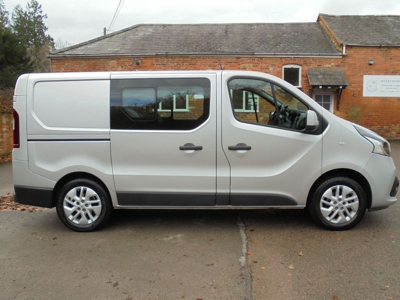 RENAULT TRAFIC