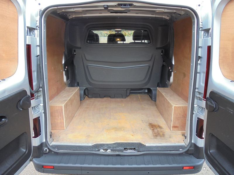 RENAULT TRAFIC