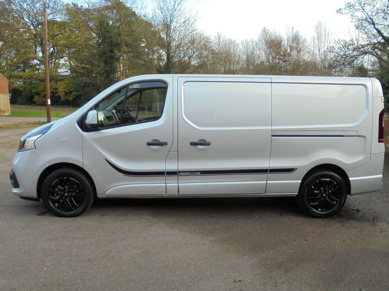 RENAULT TRAFIC