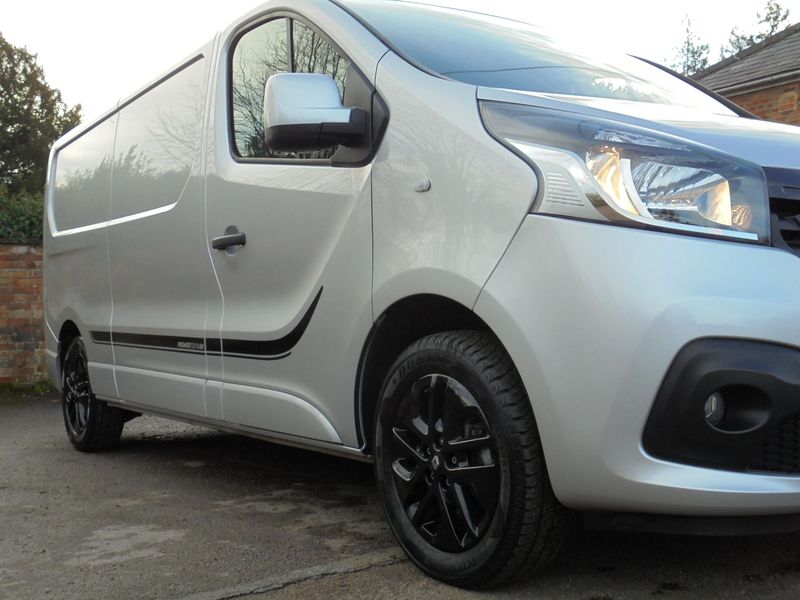 RENAULT TRAFIC