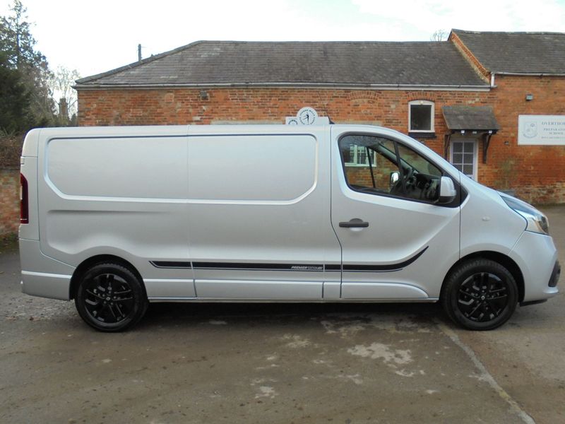 RENAULT TRAFIC