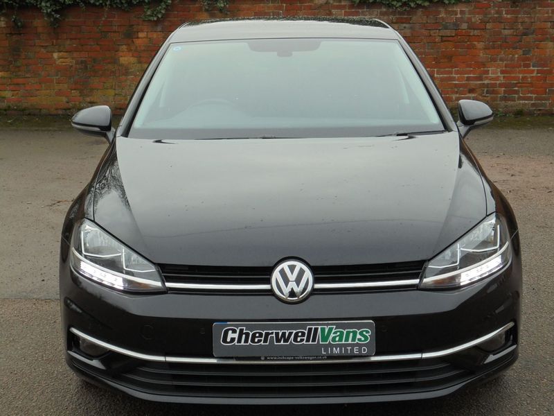 View VOLKSWAGEN GOLF 1.6 TDi BlueMotion Tech GT DSG 5dr Hatchback