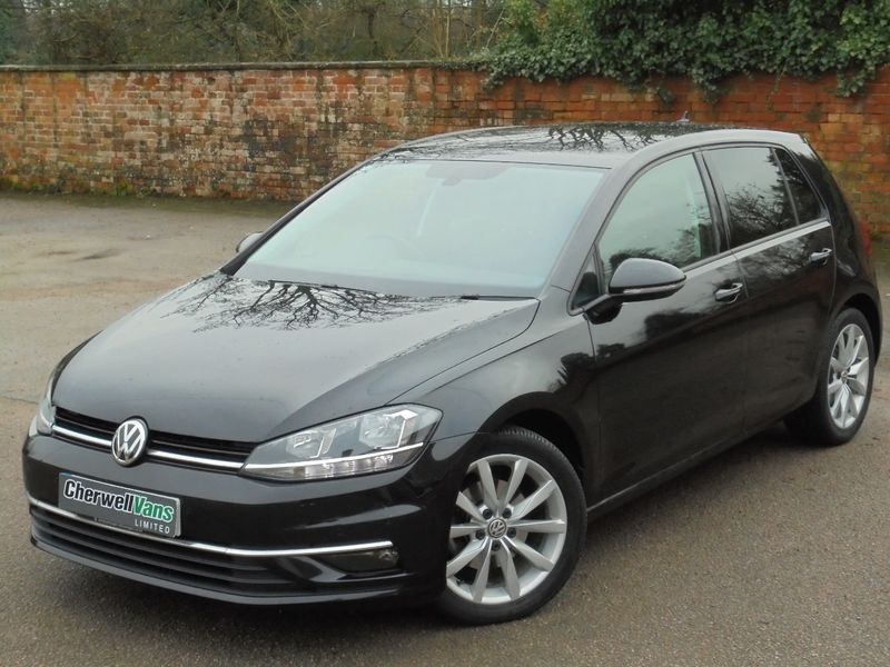 View VOLKSWAGEN GOLF 1.6 TDi BlueMotion Tech GT DSG 5dr Hatchback