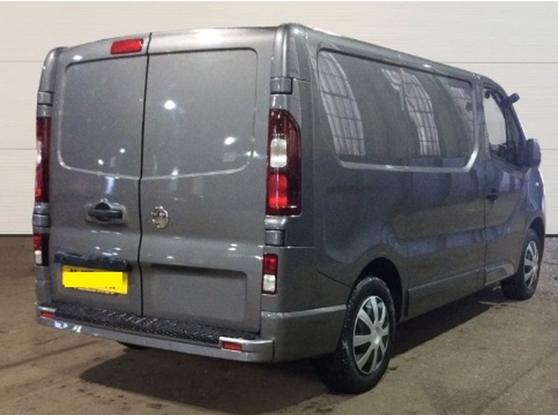 VAUXHALL VIVARO