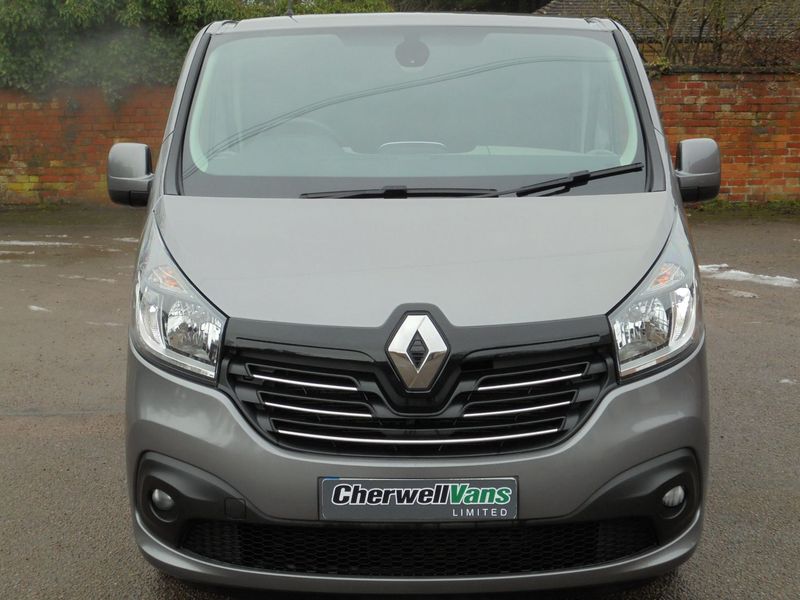 RENAULT TRAFIC