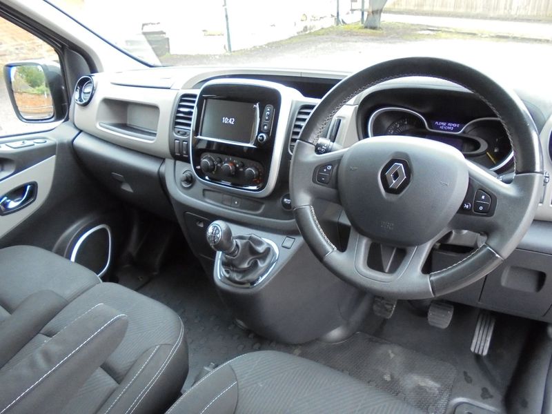 RENAULT TRAFIC