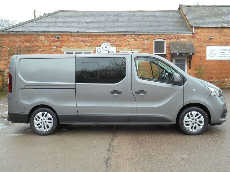 RENAULT TRAFIC