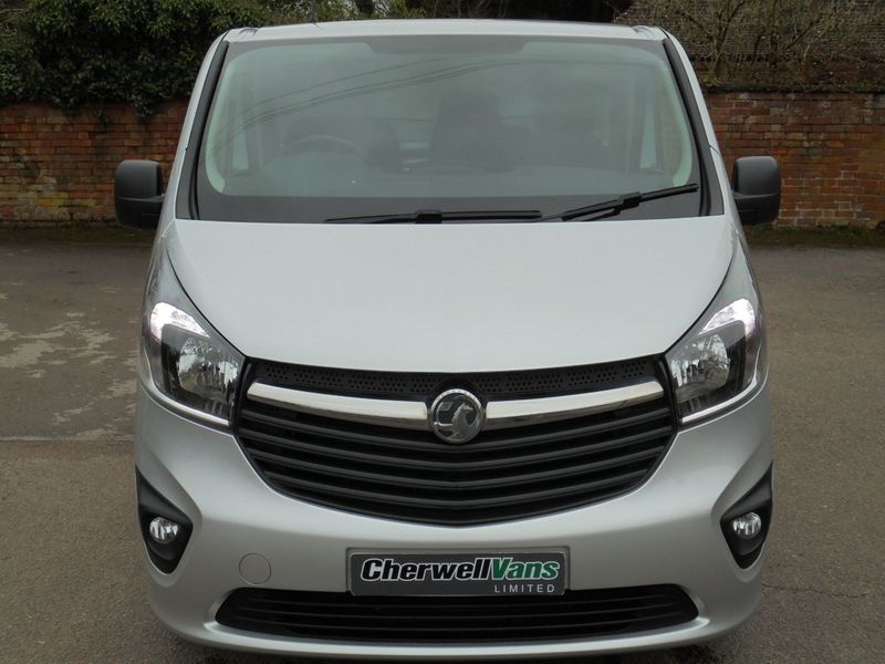 View VAUXHALL VIVARO SPORTIVE 1.6 CDTi Bi-Turbo 2.9T SWB Panel Van *NO VAT* 34,000 Miles