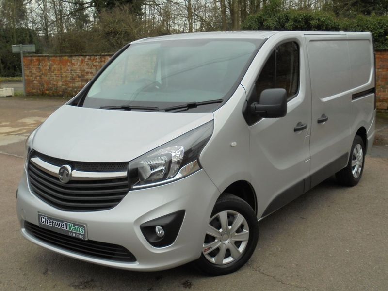 View VAUXHALL VIVARO SPORTIVE 1.6 CDTi Bi-Turbo 2.9T SWB Panel Van *NO VAT* 34,000 Miles