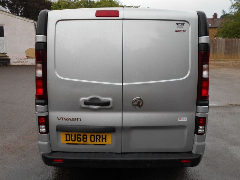 VAUXHALL VIVARO