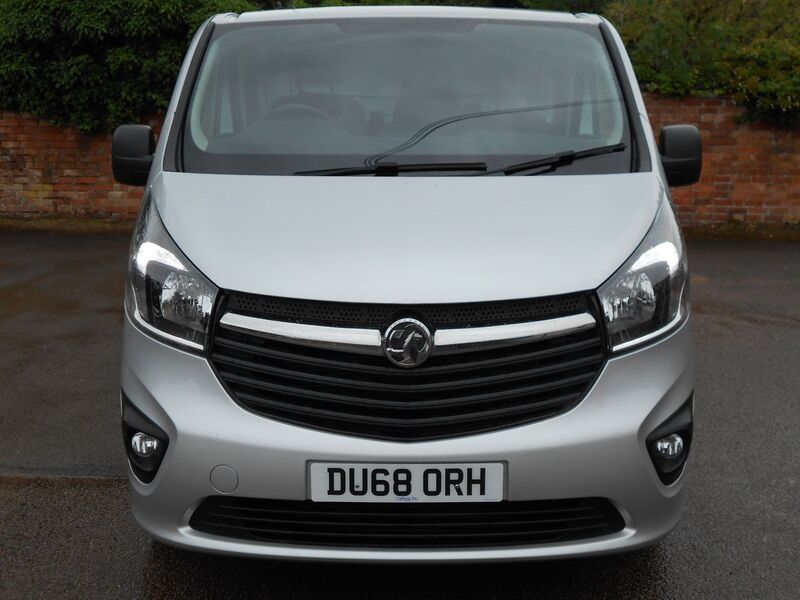 VAUXHALL VIVARO