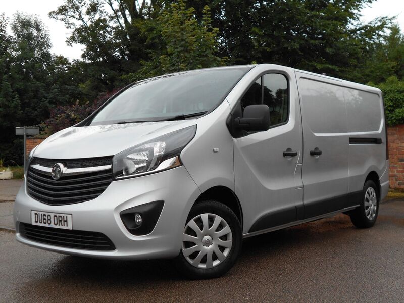 View VAUXHALL VIVARO SPORTIVE LWB VAN 1.6CDTi 120bhp Bi-TURBO *NO VAT* 46,000 MILES