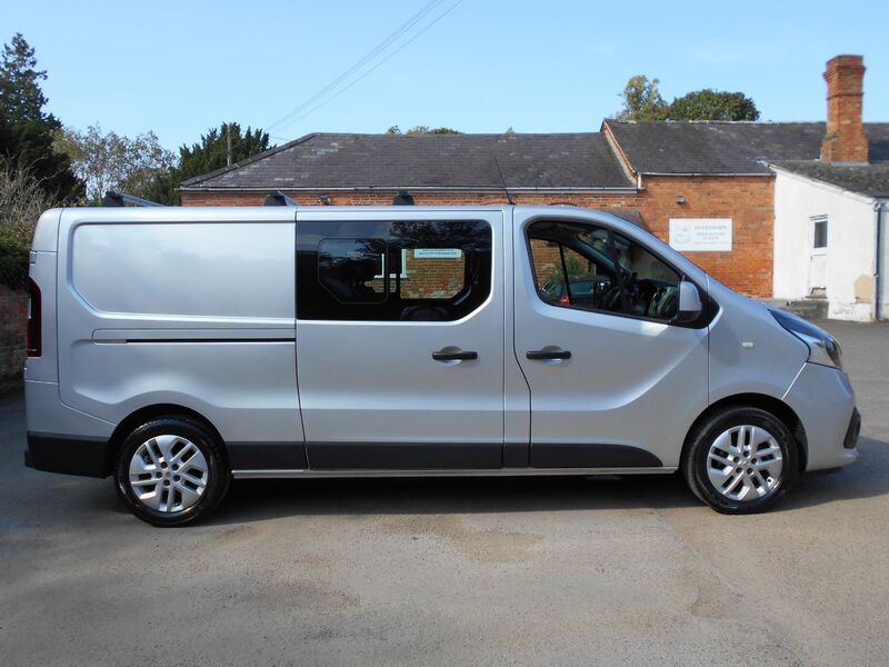 RENAULT TRAFIC