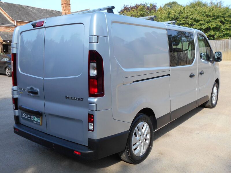 RENAULT TRAFIC