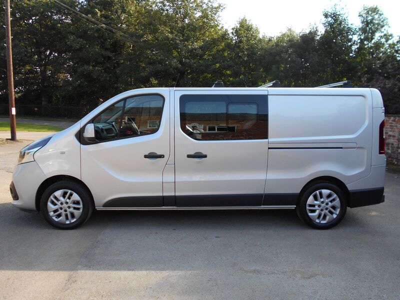 RENAULT TRAFIC