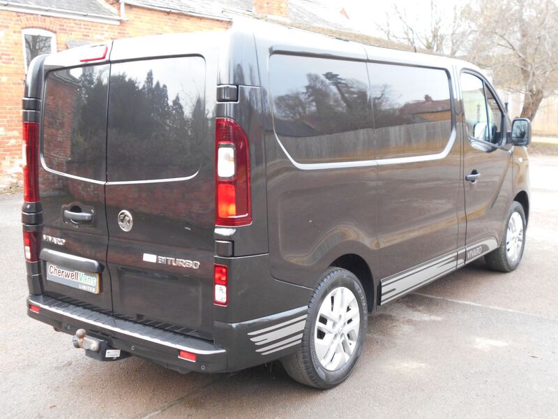 VAUXHALL VIVARO