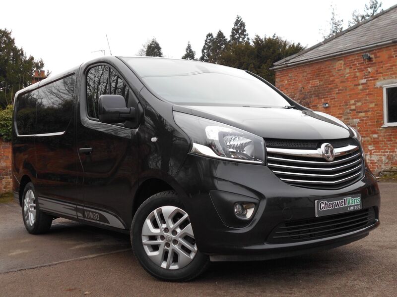 VAUXHALL VIVARO