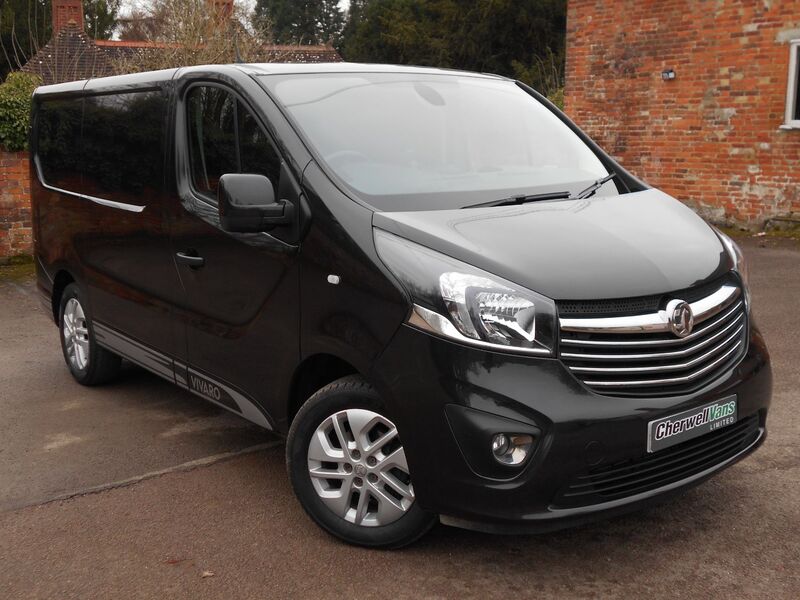 VAUXHALL VIVARO