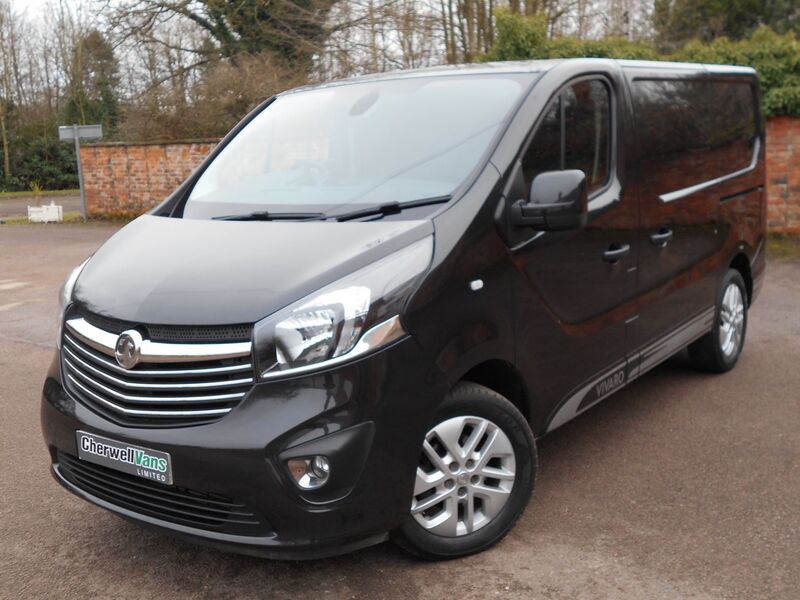 View VAUXHALL VIVARO LIMITED EDITION VAN 1.6 CDTi Bi-Turbo 125 SWB 2700 SPORTIVE *NO VAT* 27,000 MILES