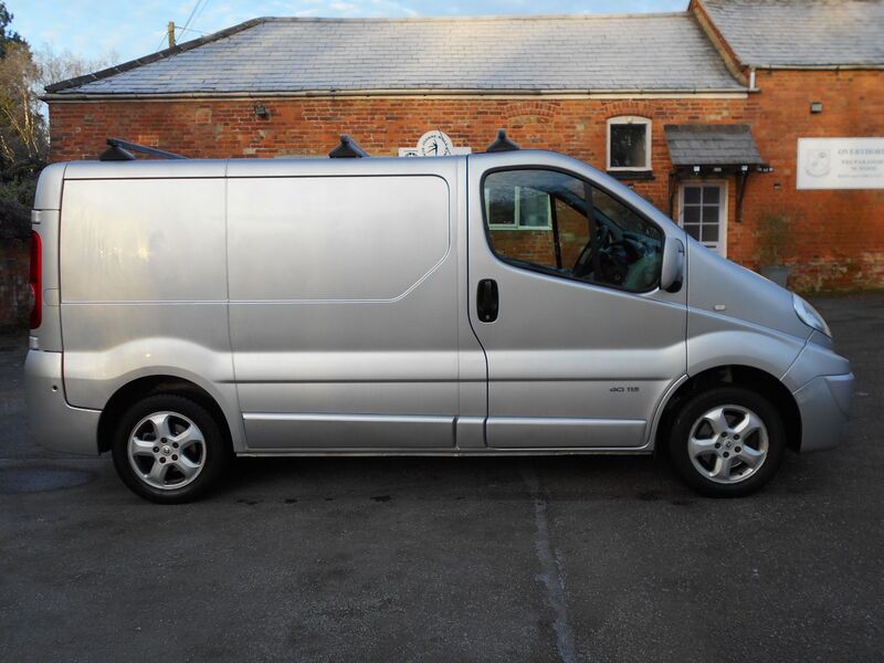 RENAULT TRAFIC