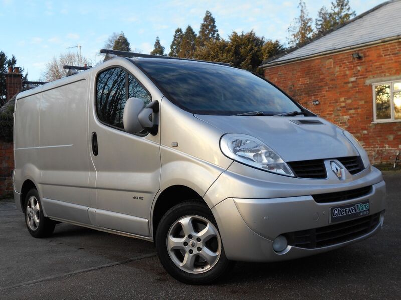 RENAULT TRAFIC