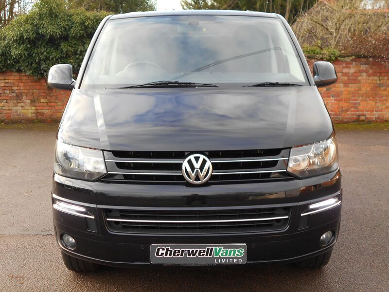 View VOLKSWAGEN TRANSPORTER KOMBI T32 2.0 BiTDi 180 SWB DSG AUTO *NO VAT* 82,000 Miles