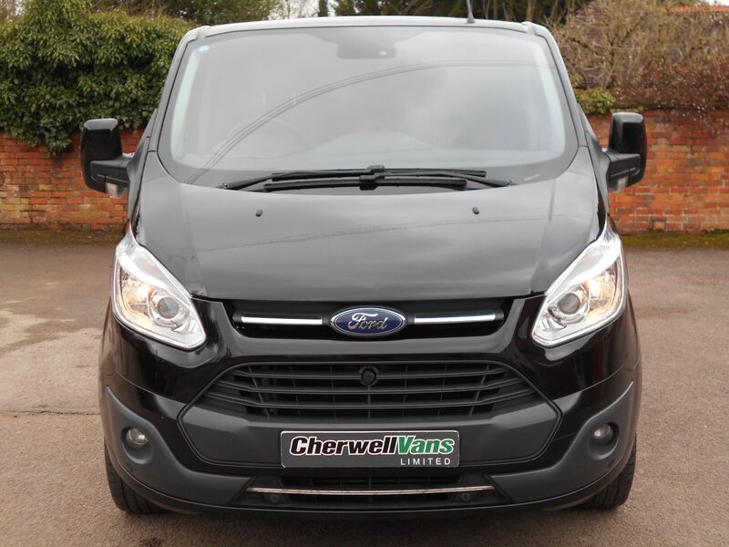 View FORD TRANSIT CUSTOM LIMITED 2.0 TDCi 130bhp 290 LWB CREW CAB 6 SEATS *NO VAT* EURO 6 - 37,000 MILES