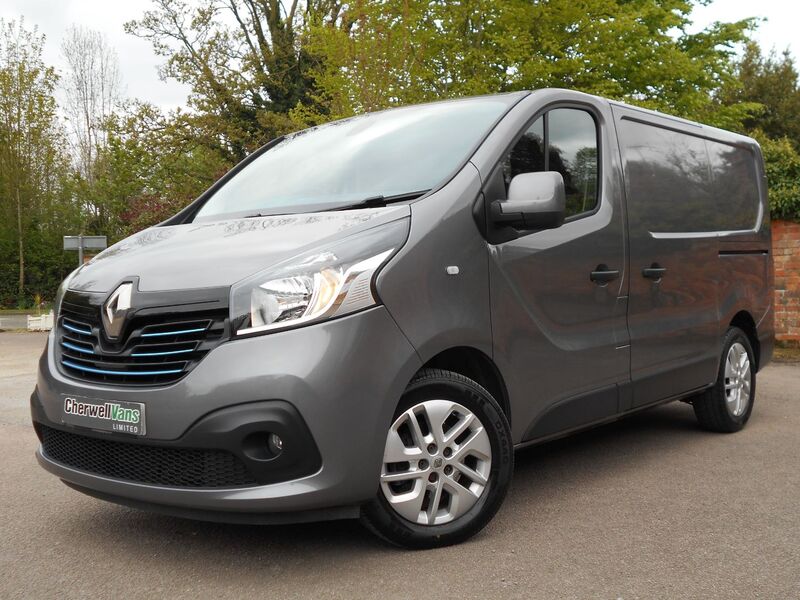 View RENAULT TRAFIC SL27 SPORT NAV 1.6 Bi-TURBO DCi 125bhp ENERGY SWB VAN *NO VAT* 20k MILES