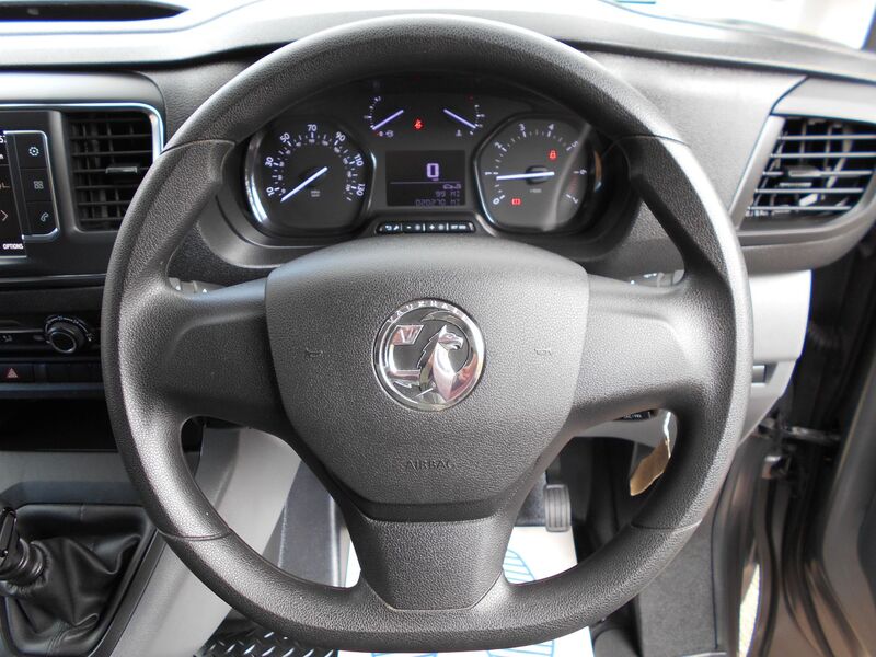 VAUXHALL VIVARO