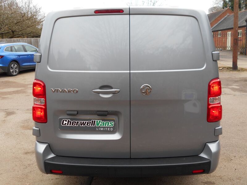 VAUXHALL VIVARO