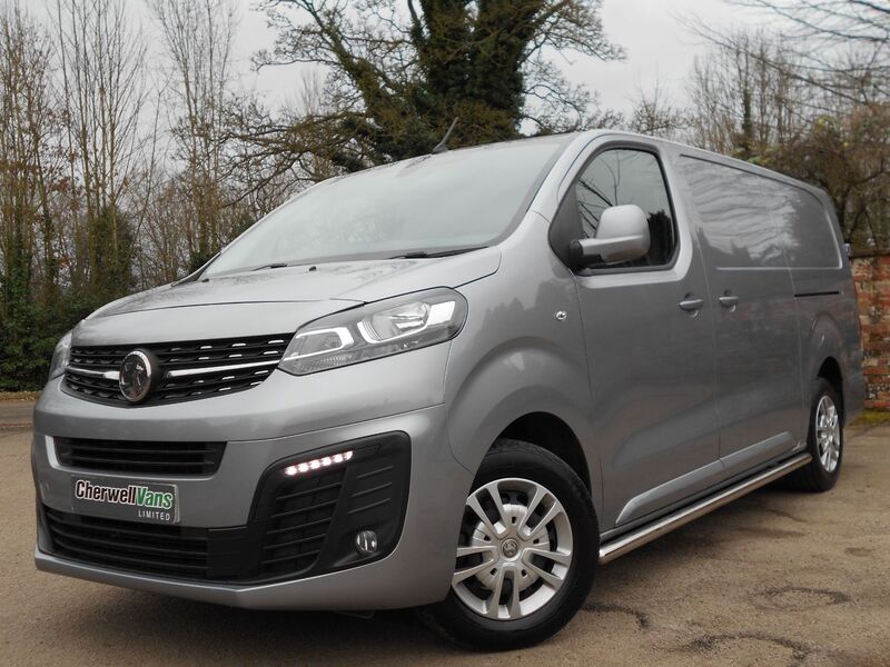 View VAUXHALL VIVARO SPORTIVE 2900 LWB L2 H1 1.5 Turbo D 101bhp PANEL VAN *15,000 MILES*